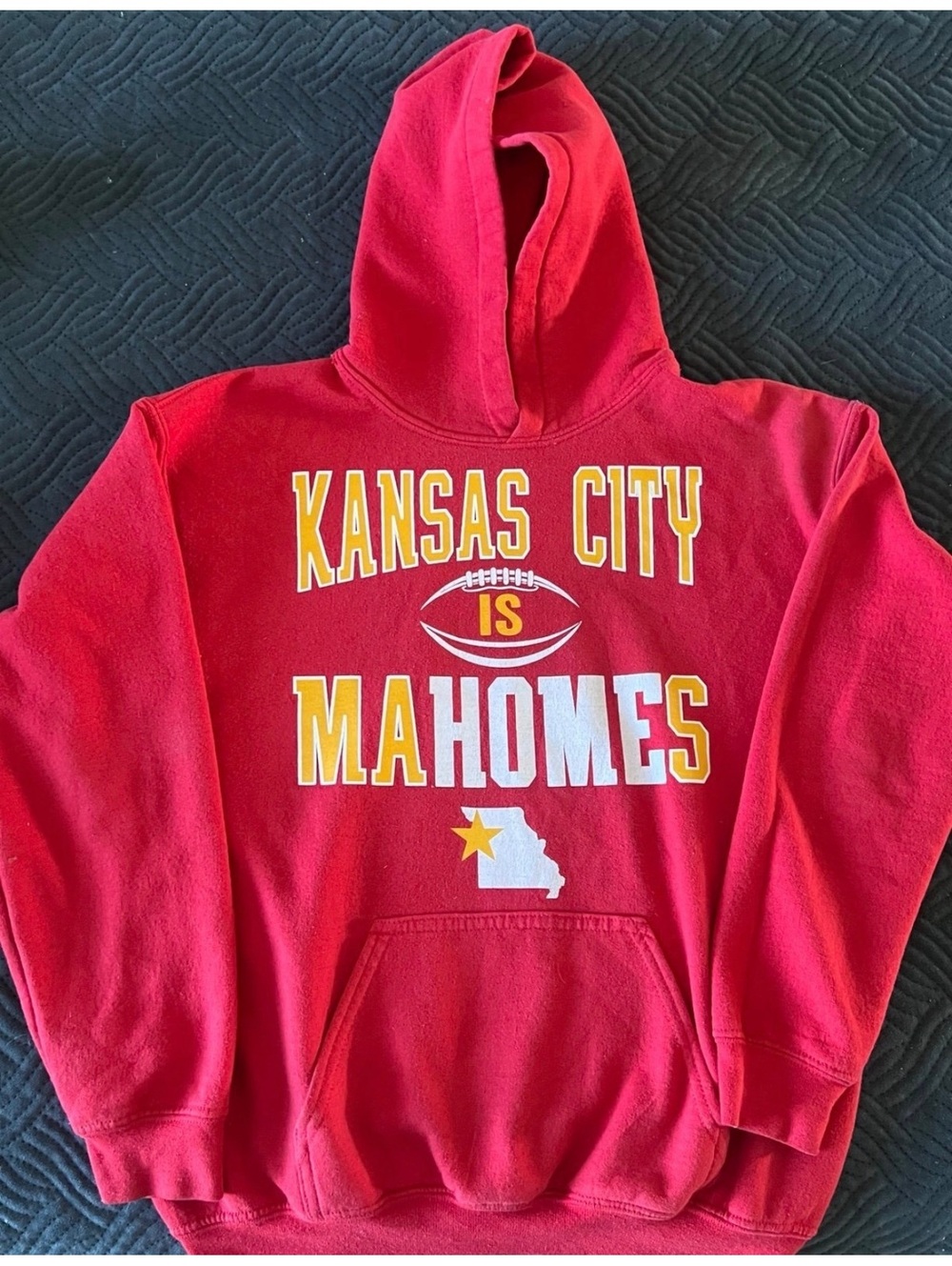 Kansas City Chiefs sweatshirt, boys size large